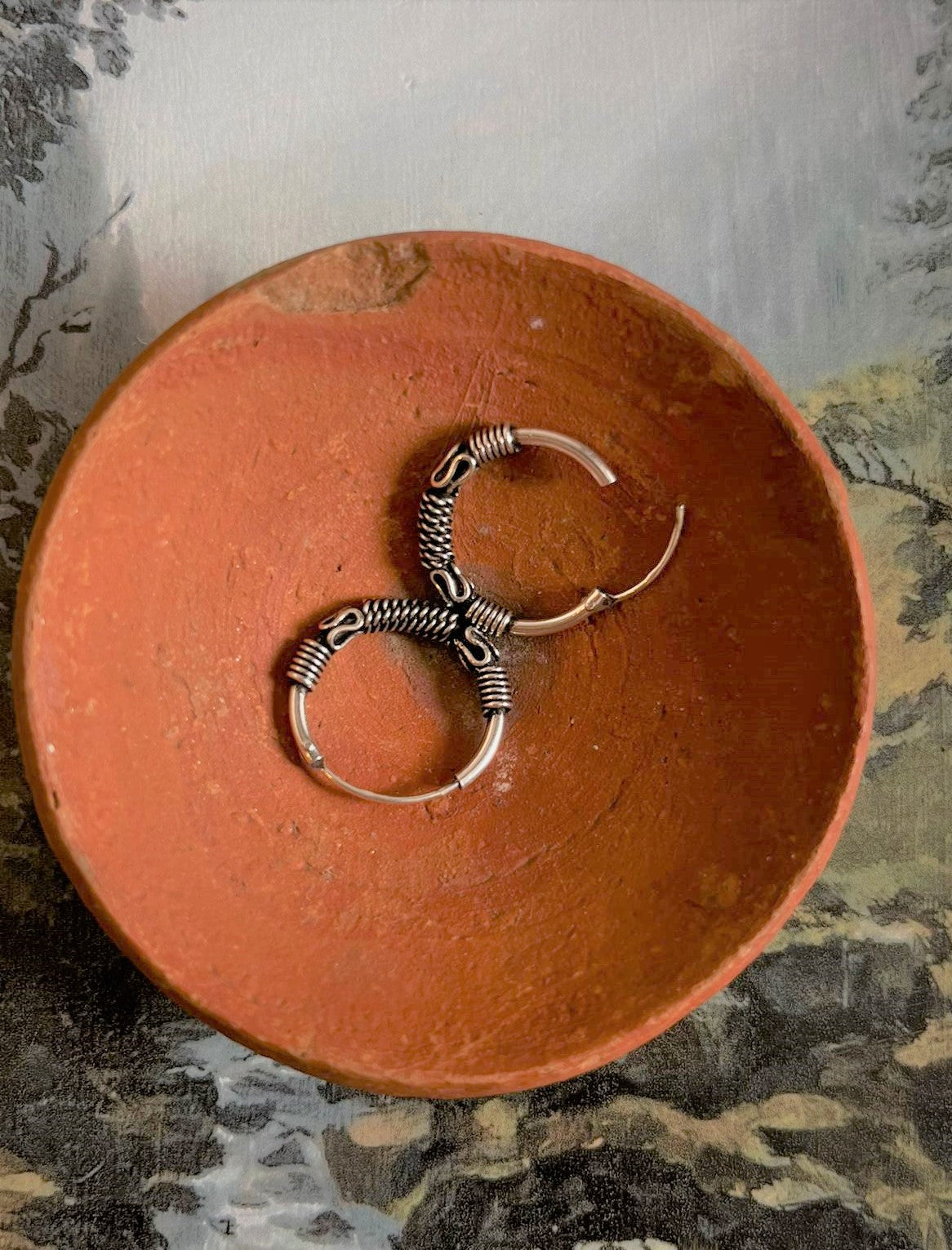 Antique silver hoops with design 7, offering a sophisticated vintage style.
