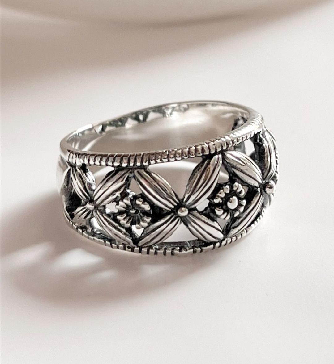 Tribal floral silver ring for a bold look