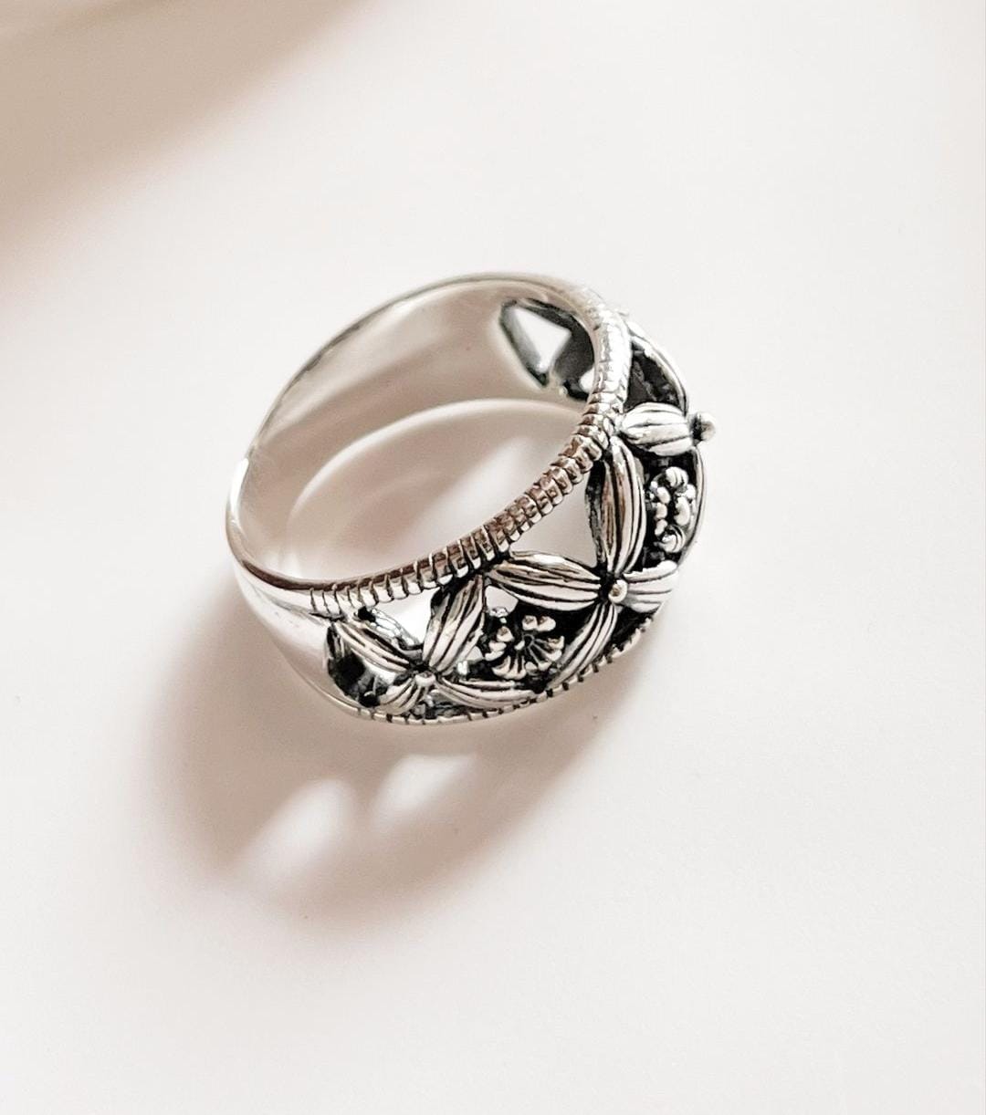 Boho-style Tribey floral ring in sterling silver
