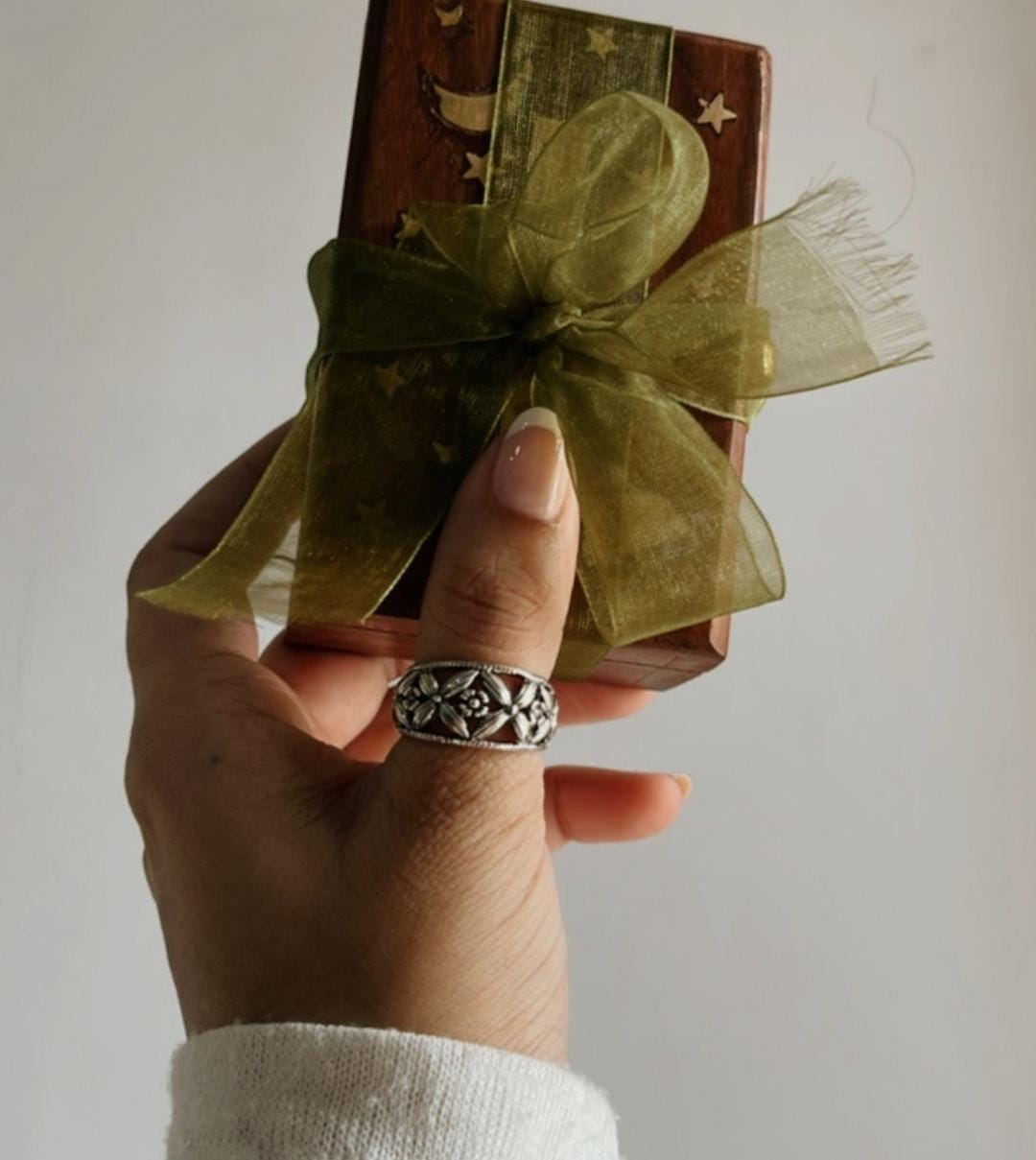 Unique Tribey floral ring with intricate detailing