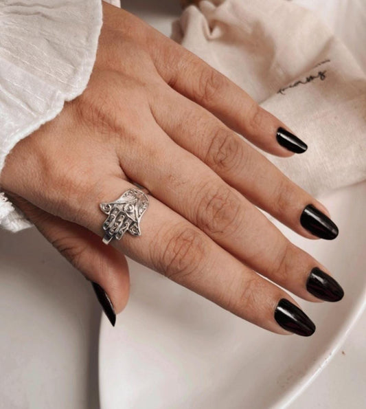 Charming Hamsa hand ring in 925 Sterling Silver