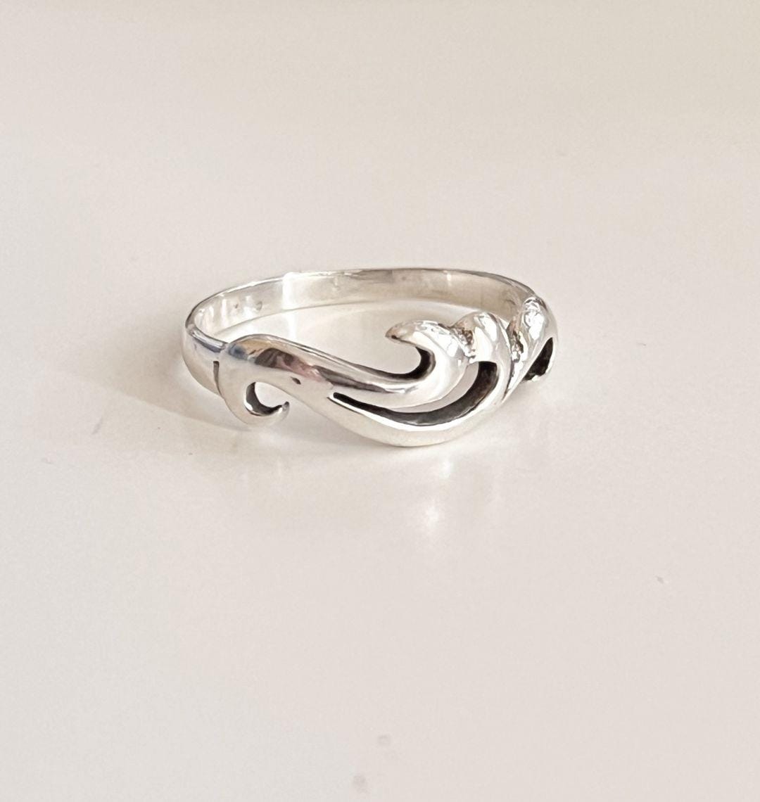 Wave motif sterling silver ring
