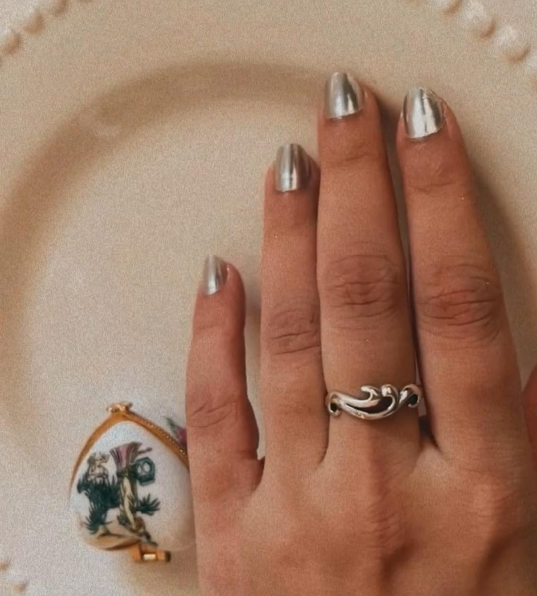 925 sterling silver ring with wave detail