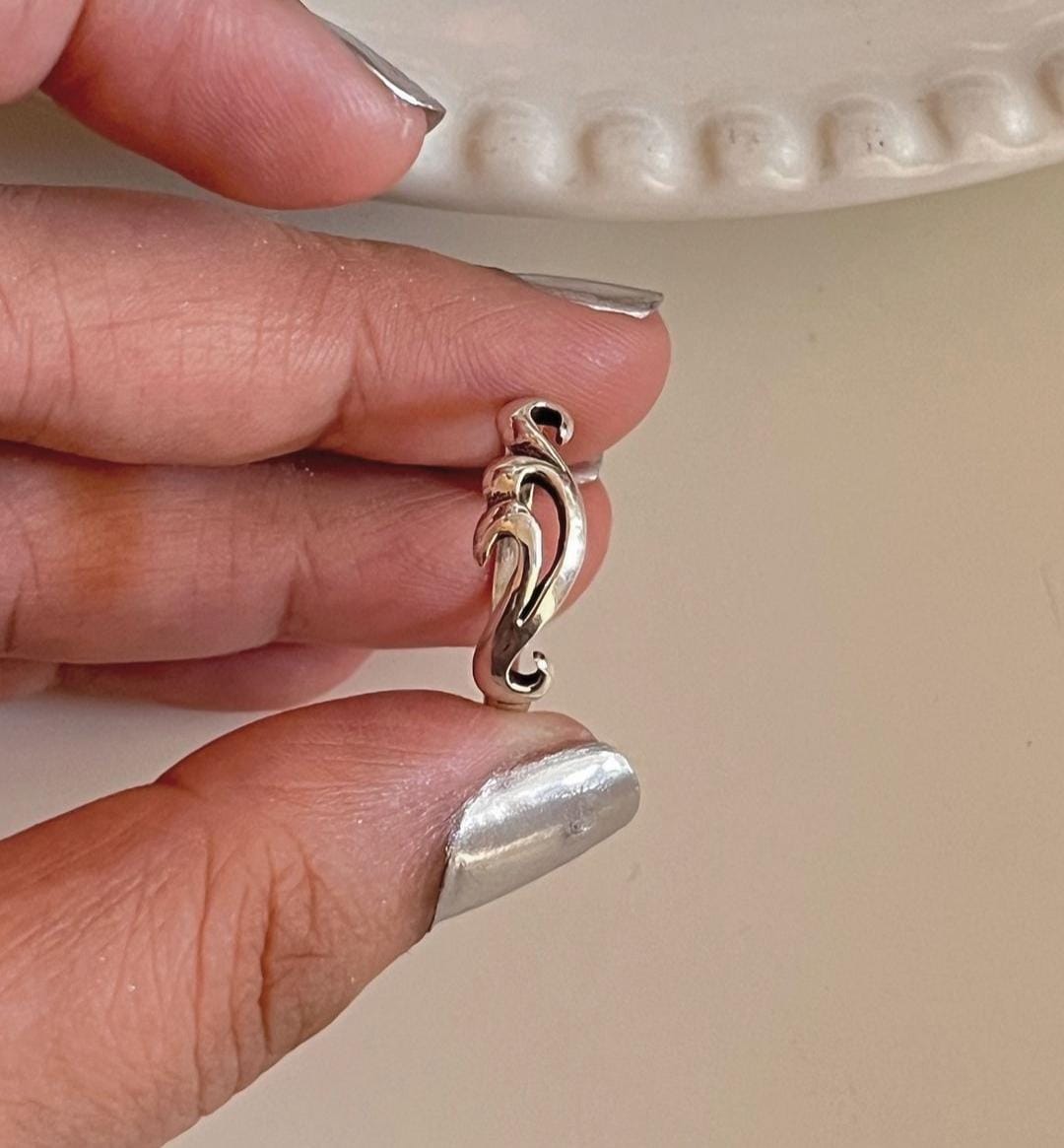 Minimalist wave design silver ring