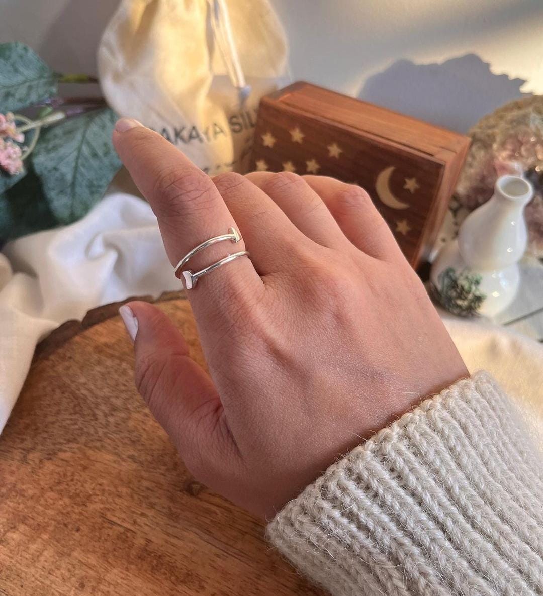 Timeless arrow design silver ring with an adjustable fit.