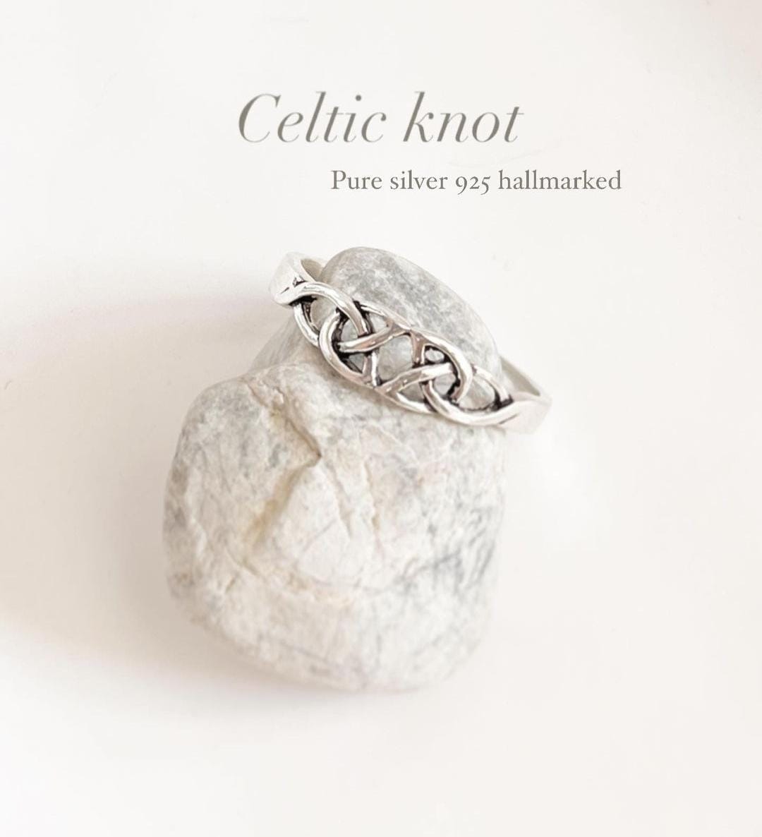 Delicate sterling silver ring with Celtic knot motif