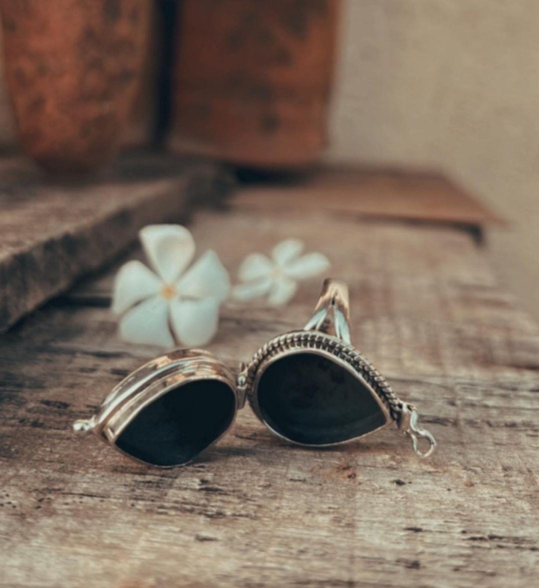 Antique Poison Storage Ring in Silver