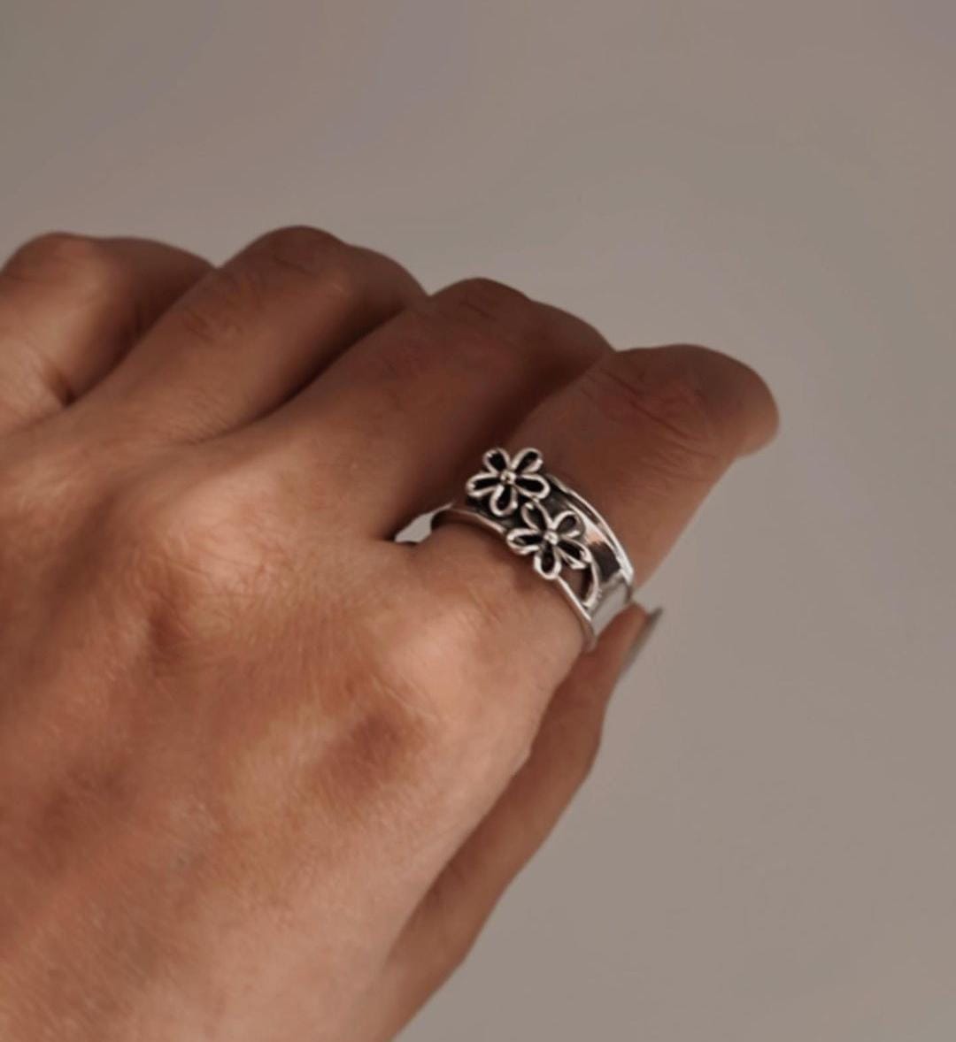 Handmade 3D Floral Patch Silver Band Ring 