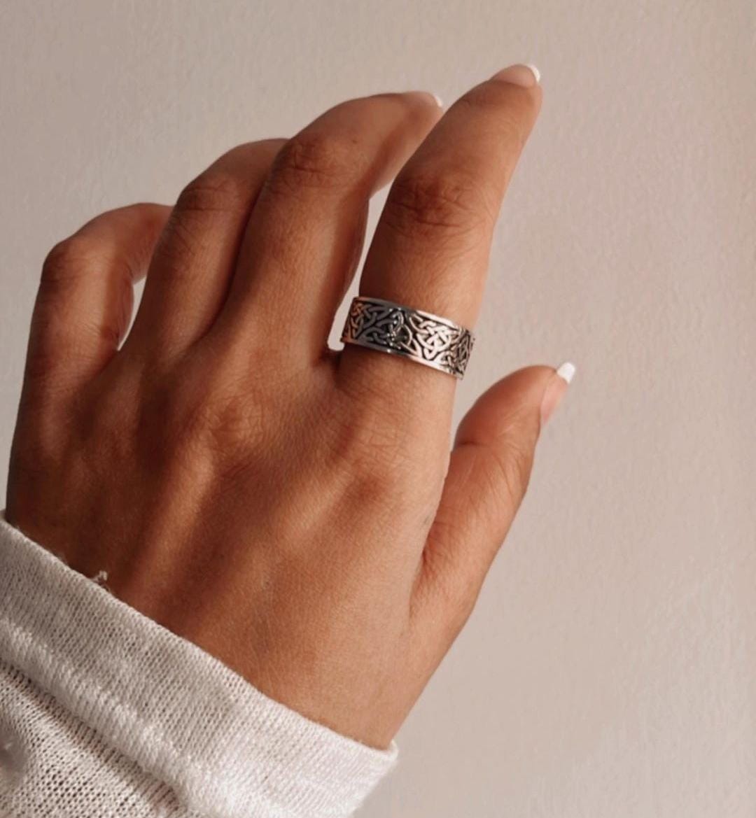 Stylish thick Celtic knot silver ring