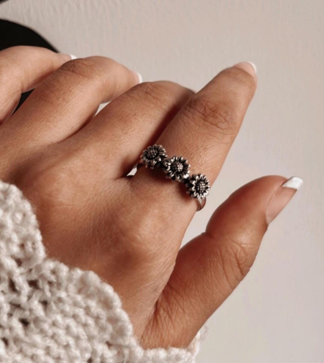 Handmade 3 Daisies Silver Ring 