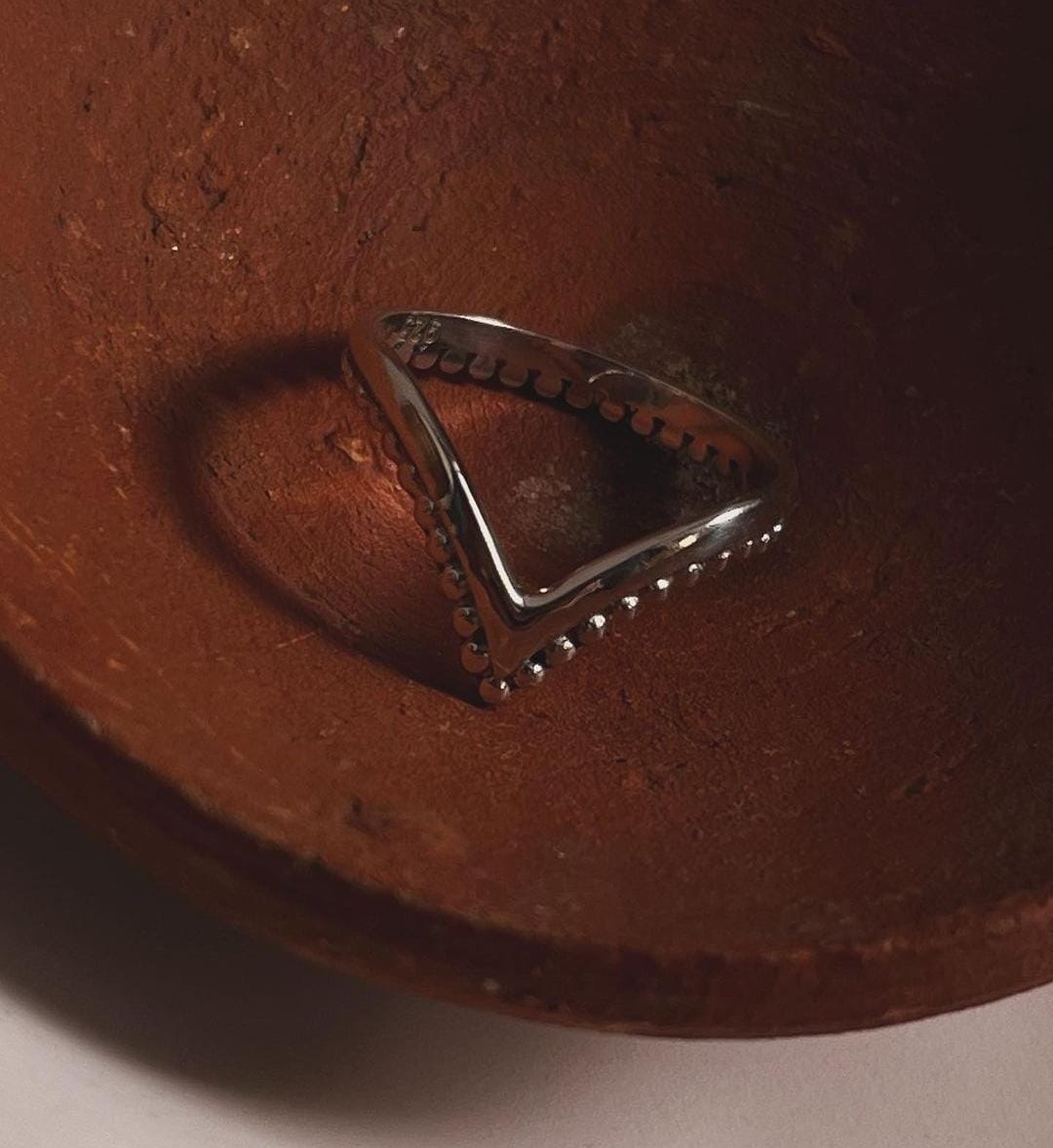 Elegant V Rawa design stackable silver ring