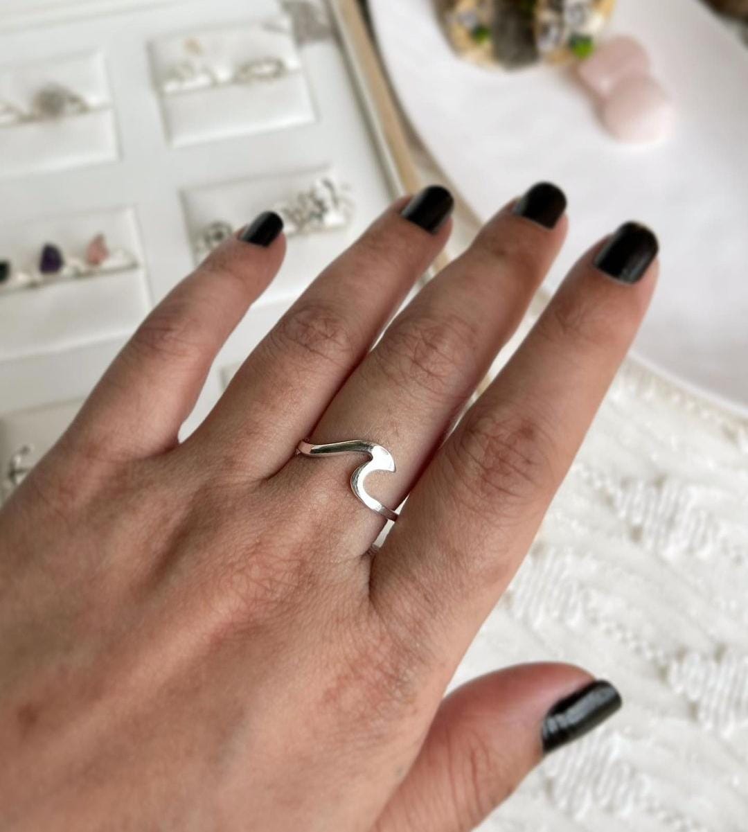 Minimalist wave ring in sterling silver