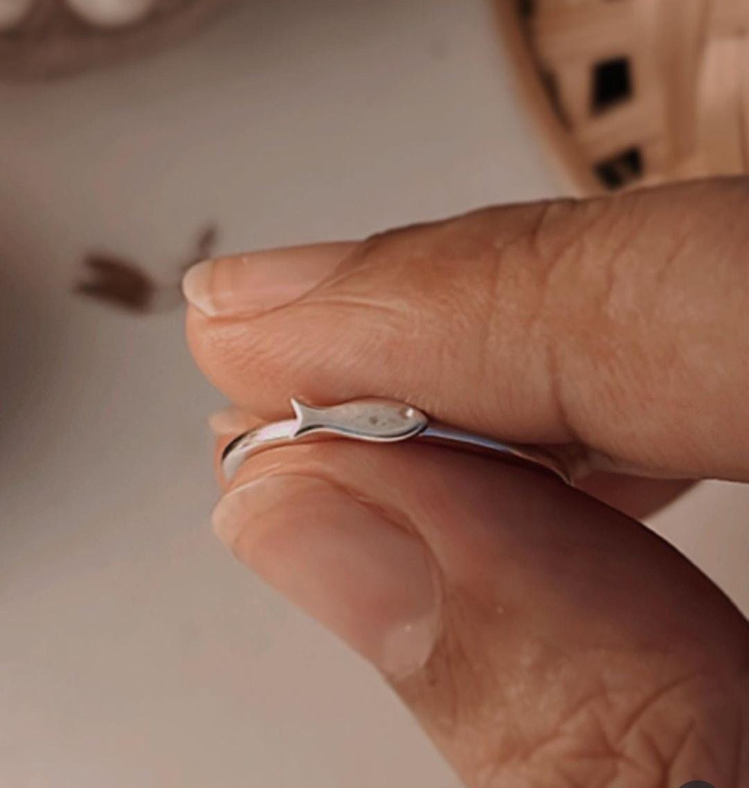 Charming fish silver ring with nature-inspired design
