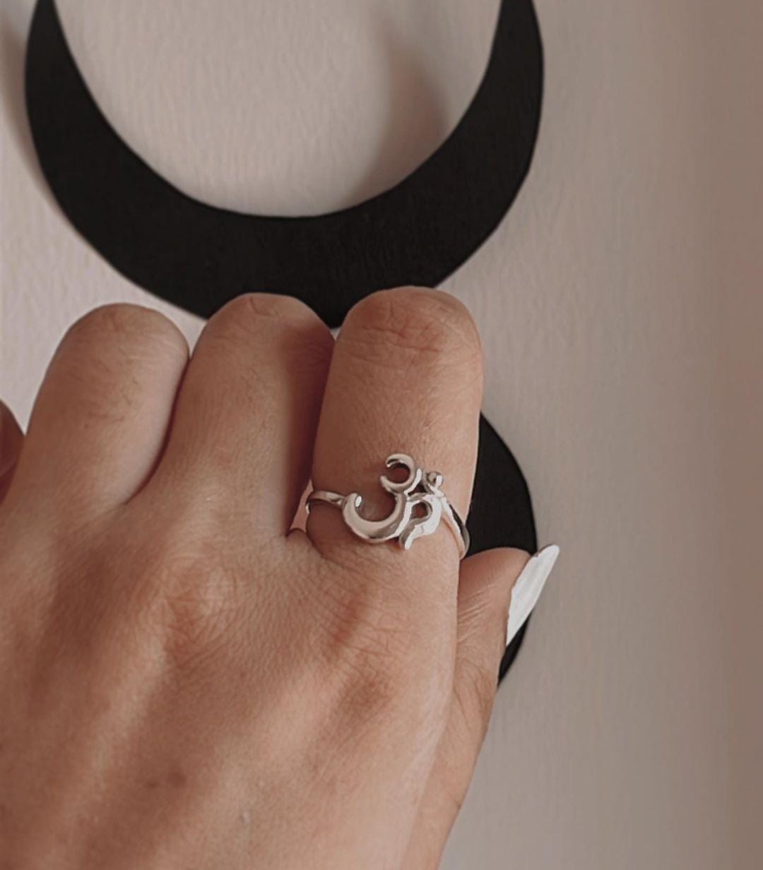 Classic Plain Om Aum Ring in Silver