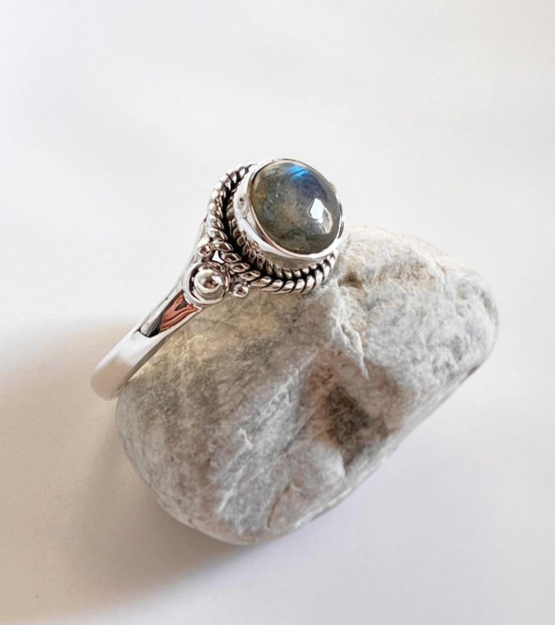 Labradorite Round Boho Silver Ring with Elegant Design
