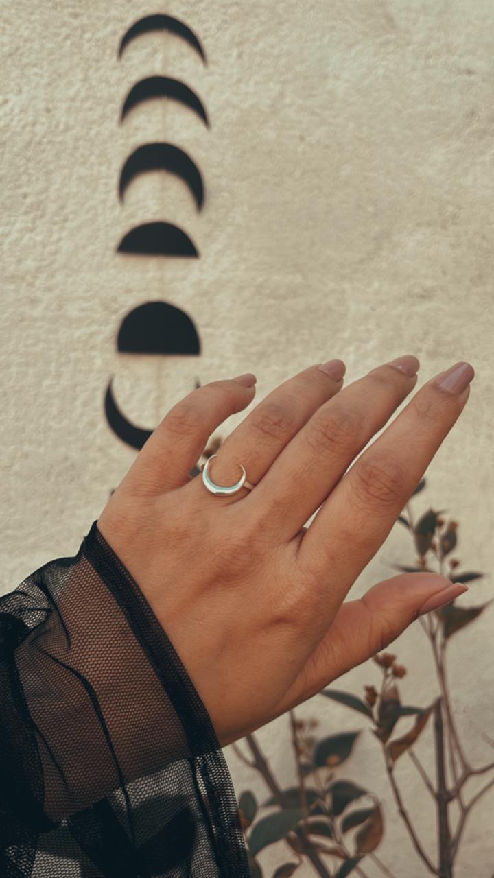 Elegant Crescent Moon Ring in Sterling Silver