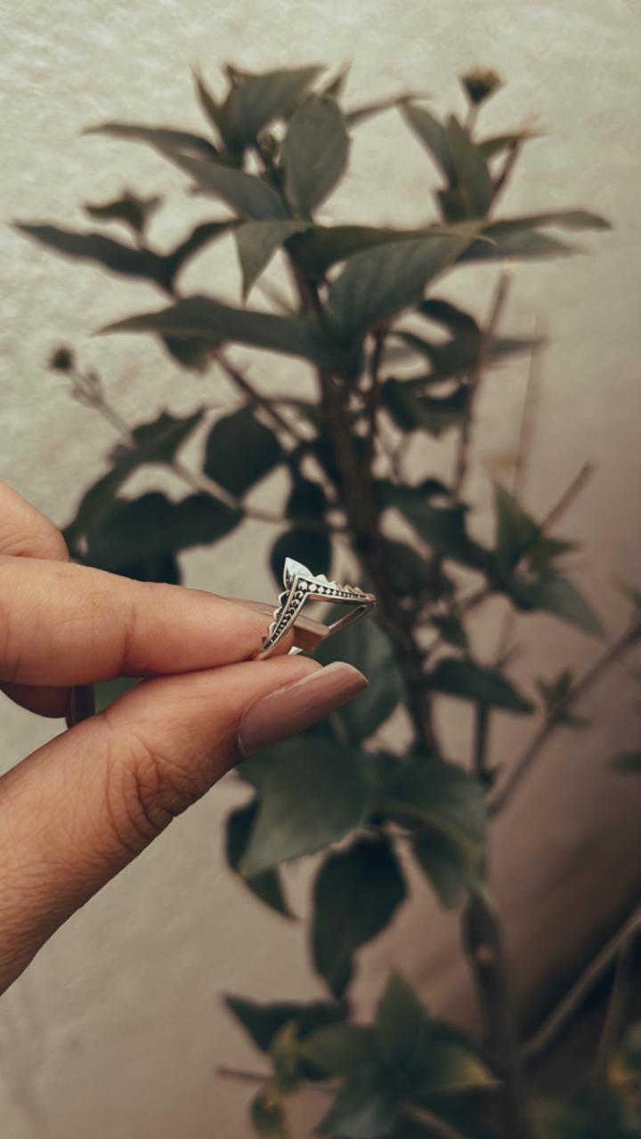 Boho V design stackable silver ring