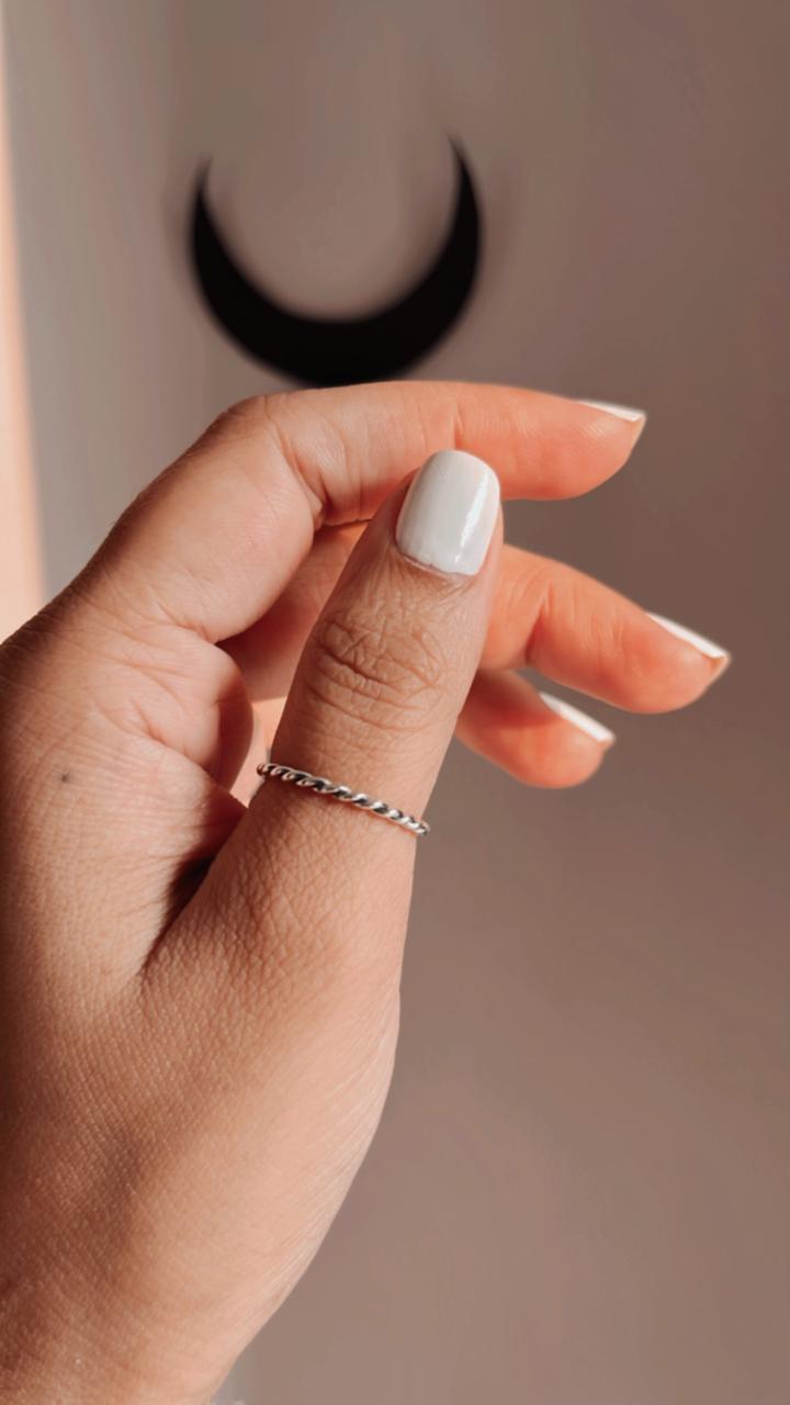 Charming Loose Rope Stack Band Silver Ring for Everyday Wear