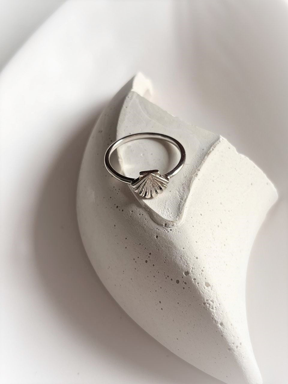 Handcrafted shell design ring in sterling silver
