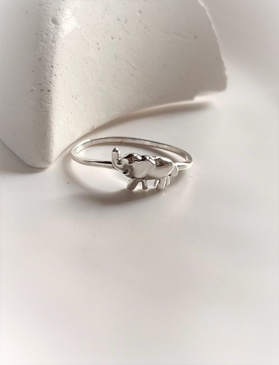 Delicate elephant silver ring featuring a timeless animal motif