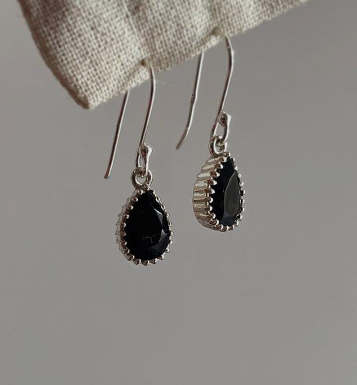 Silver Earrings with Black Onyx Pear Shape and Hook