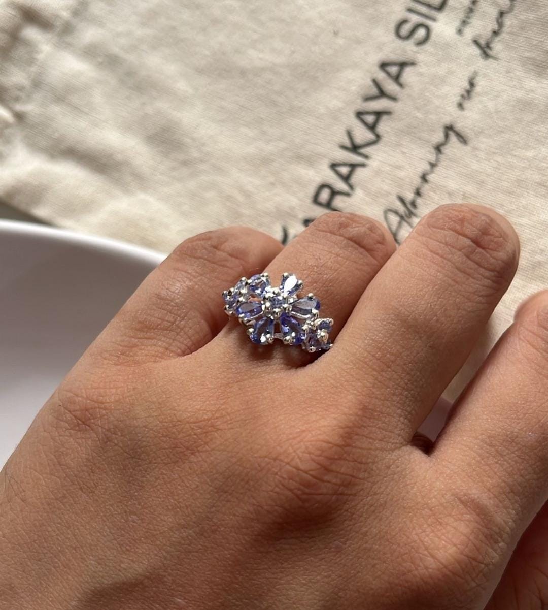 Elegant tanzanite flower 2 ring in sterling silver