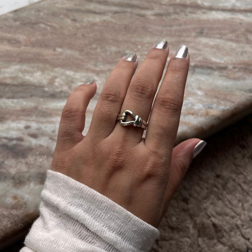 Unisex Silver Ring with Intricate Knot Design