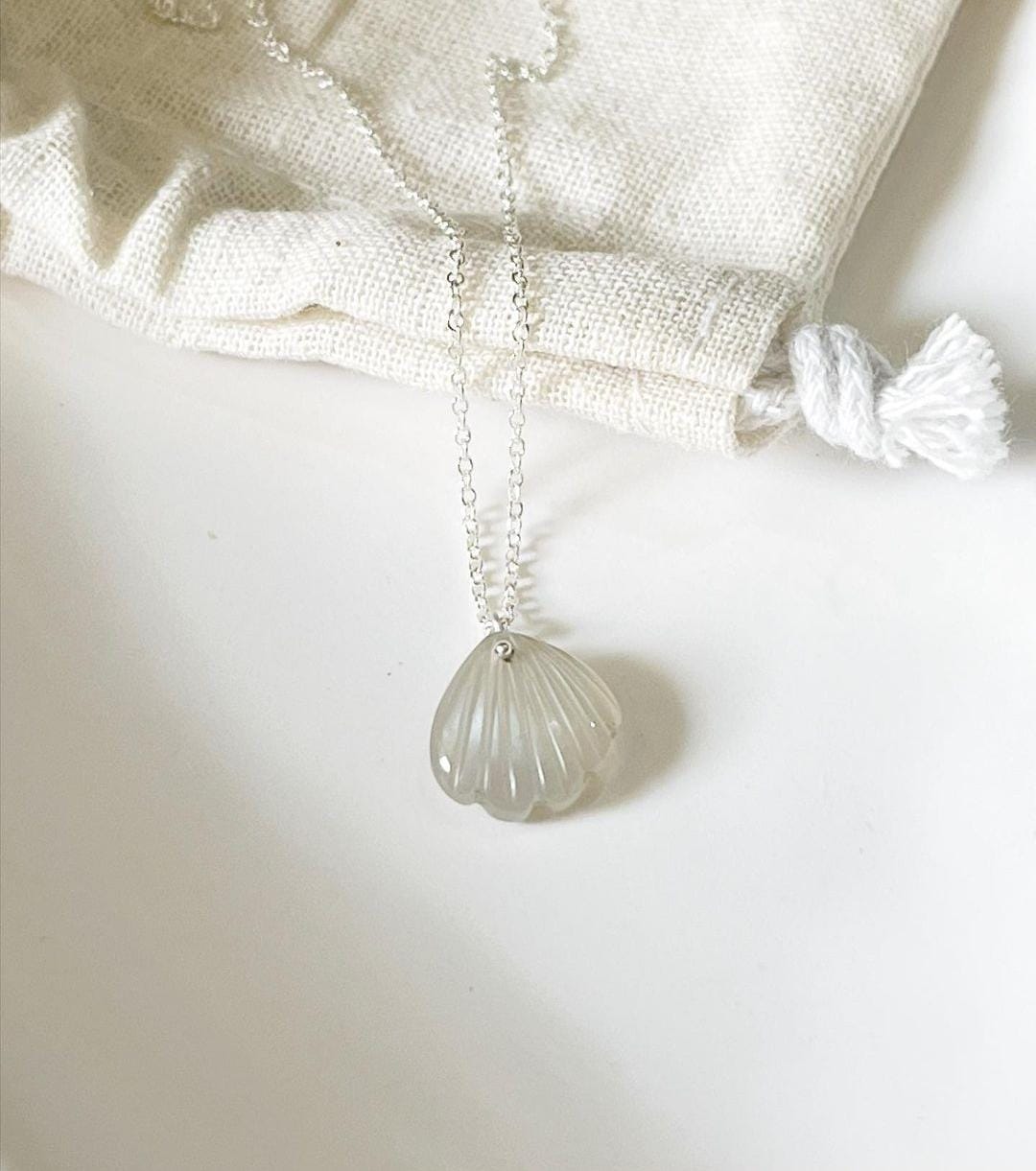 Grey Moonstone Shell Necklace for Intuition 