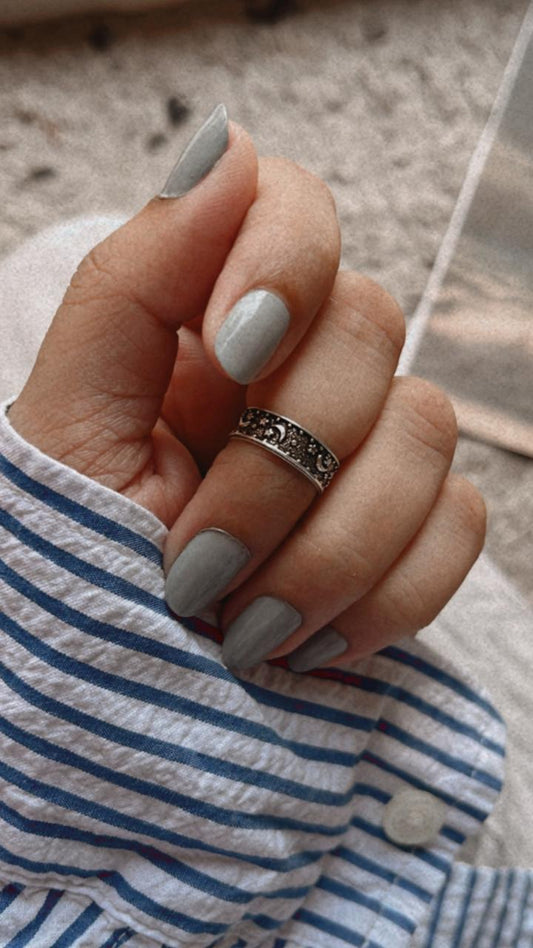 Delicate star moon silver ring for a celestial look