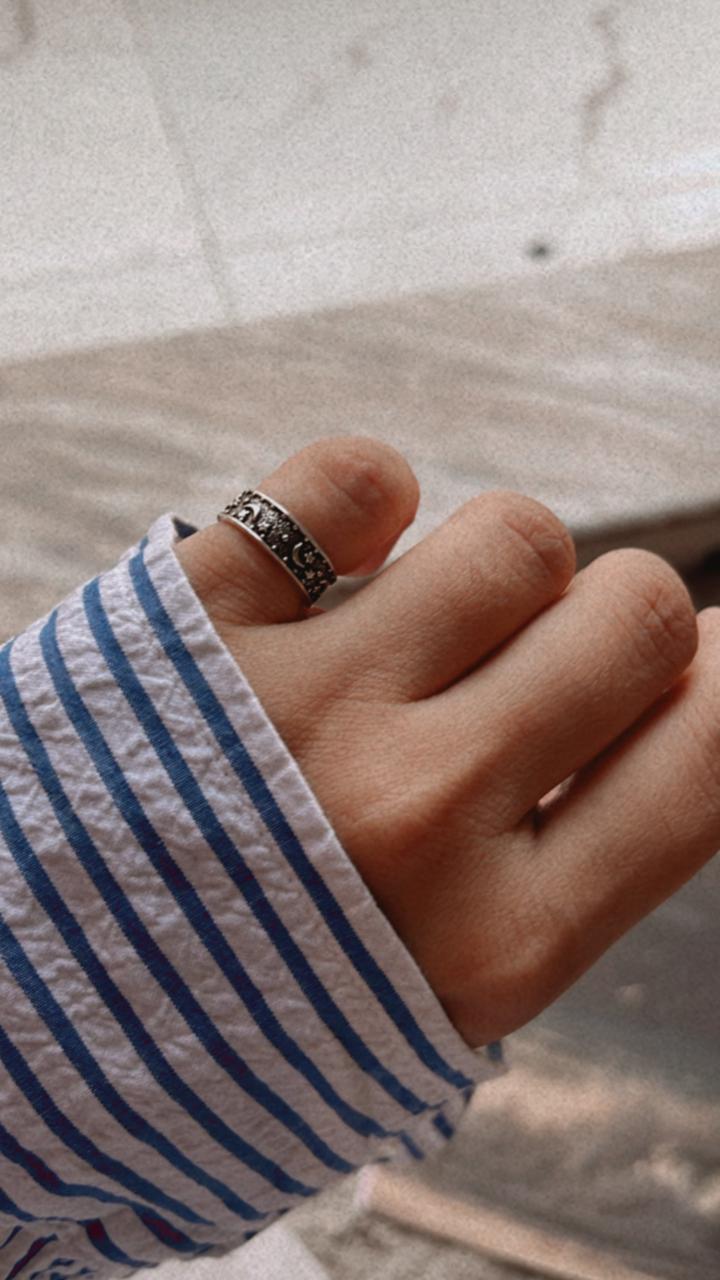 Handcrafted star moon silver ring for mid finger