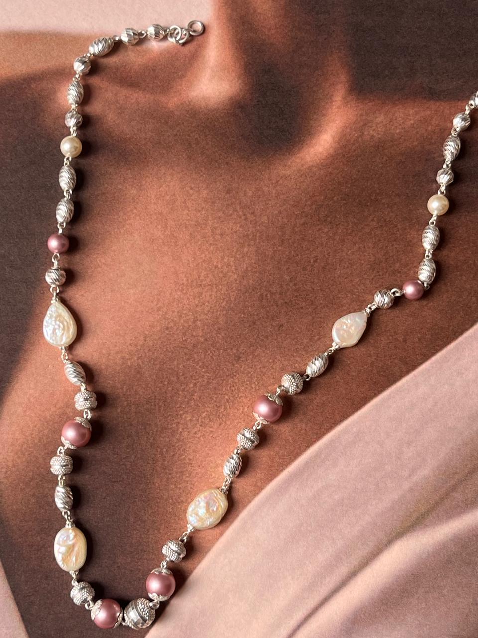 Sophisticated Fresh Water Pearls Necklace in Silver 925