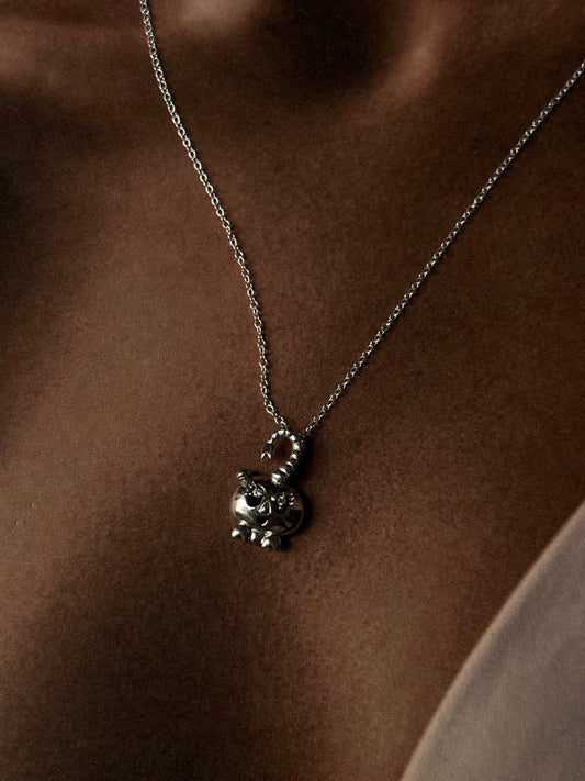 Crab 2 design silver necklace with intricate detailing
