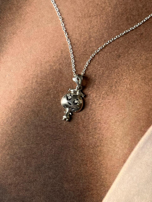 Crab 3 design silver necklace with intricate detailing