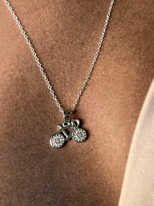 Elegant Cycle 1 silver necklace with intricate design