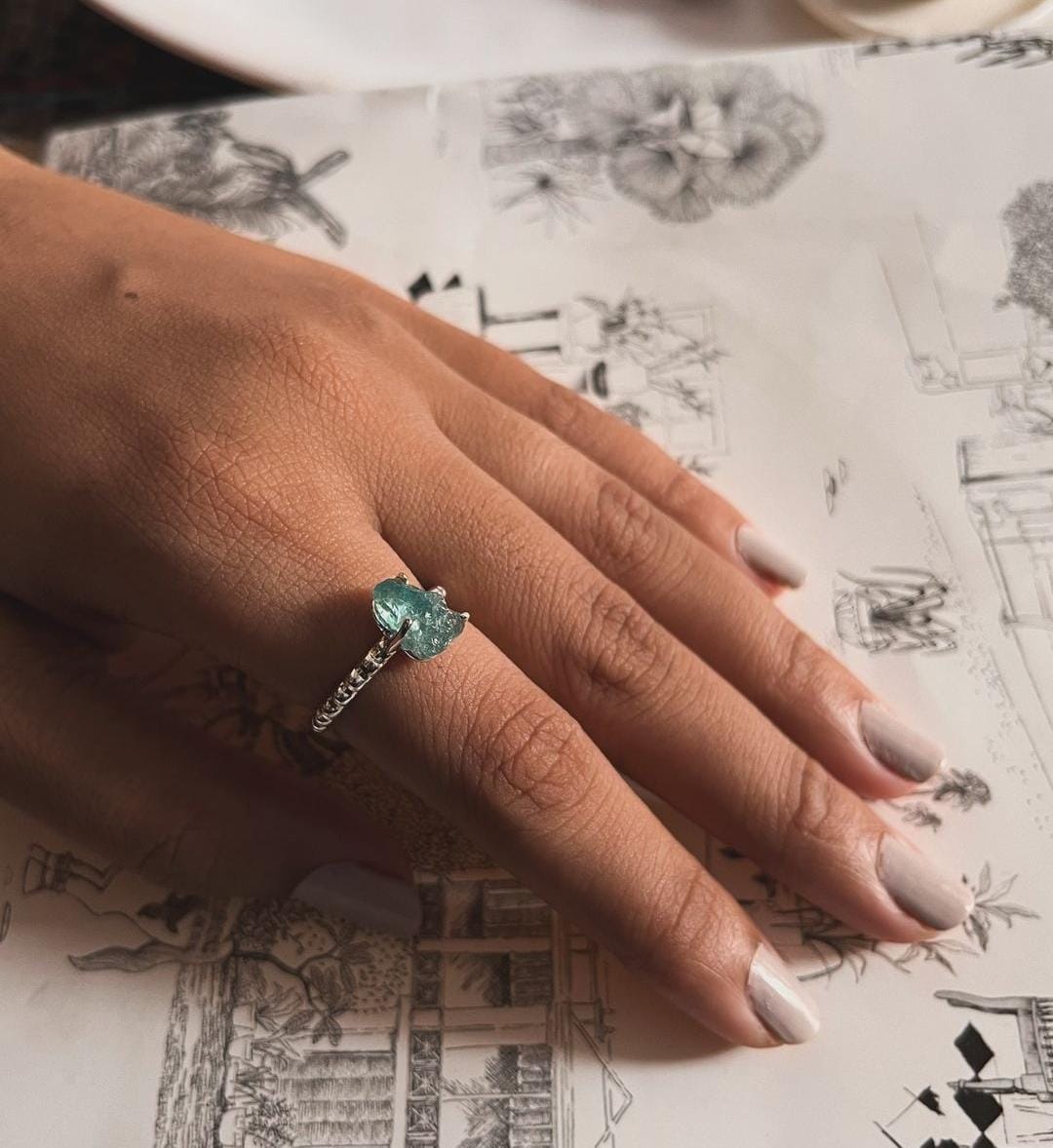 Elegant Blue Apatite Raw Uncut Silver Ring with Dot Band