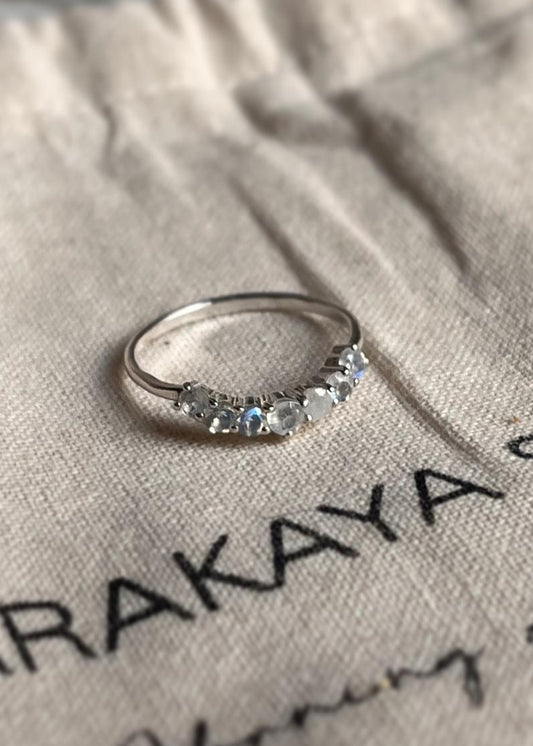 Timeless Moonstone Crown Stone 925 sterling silver Ring