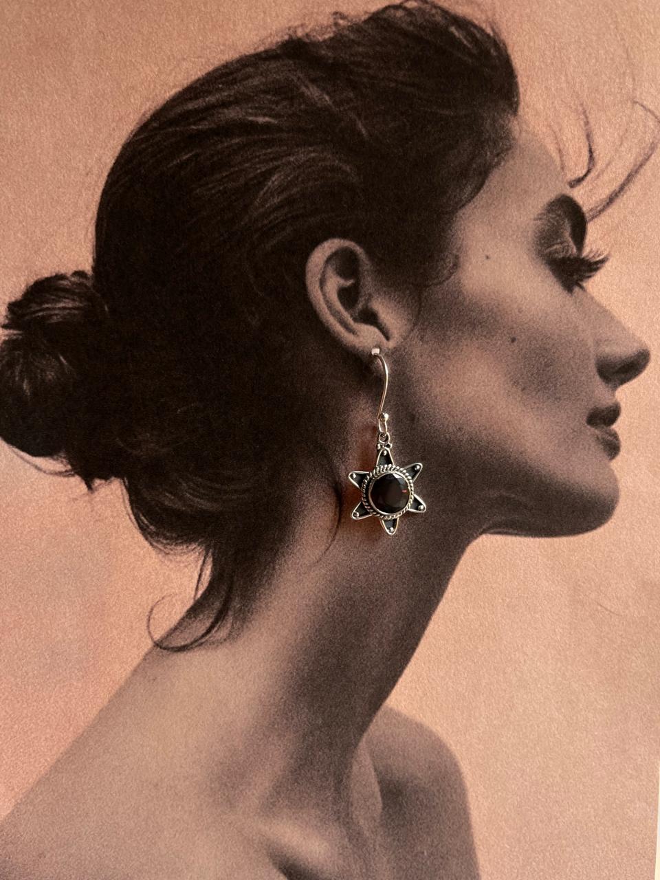  Garnet Silver Earrings with Sun Design 