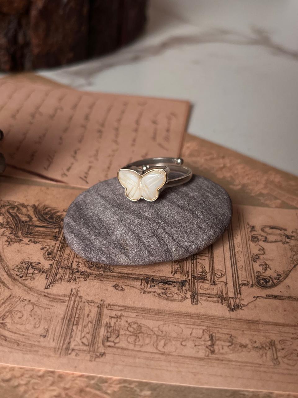 Mother of Pearl Butterfly Design Adjustable Silver Ring