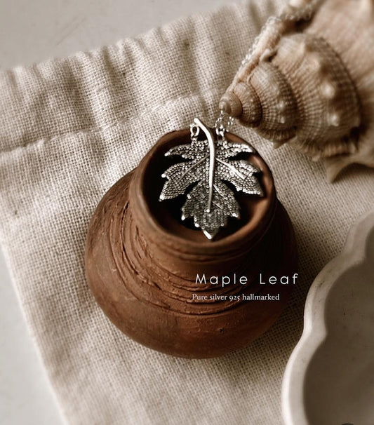 Maple Leaf Invisible Hook Silver Necklace