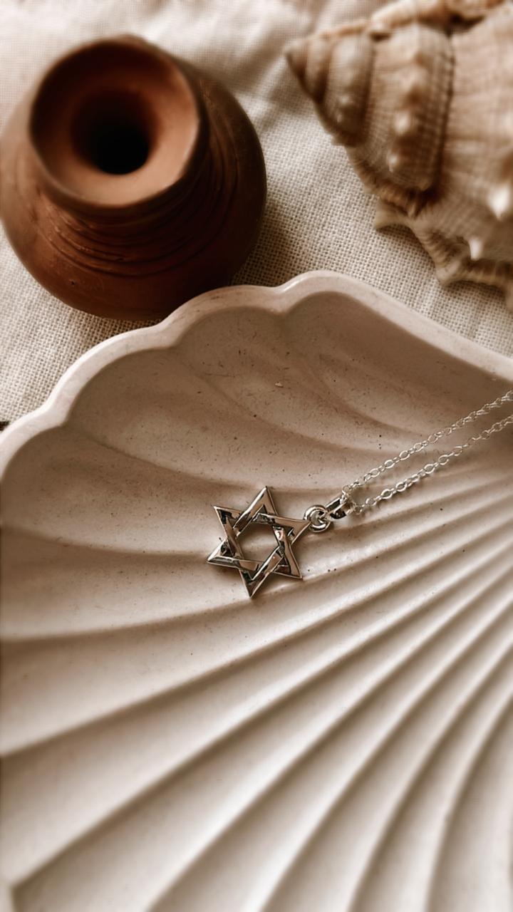 Star of David Silver Pendant Necklace with 6 Points