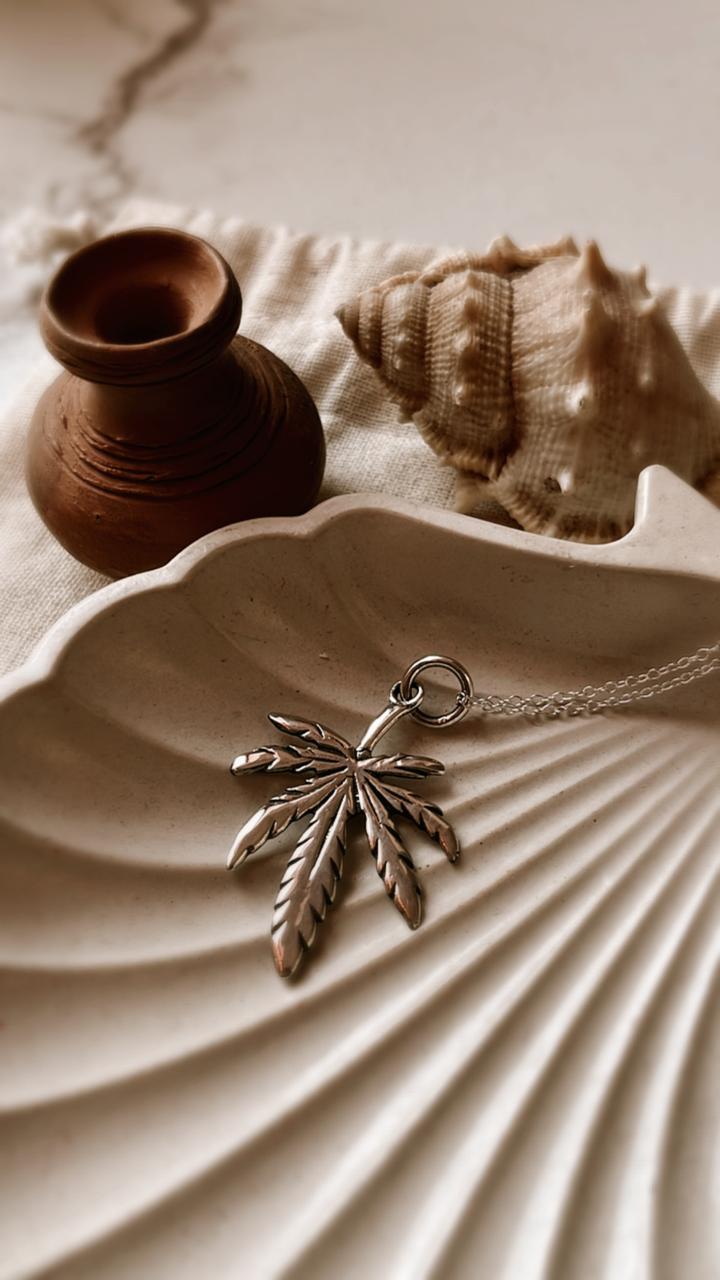 Hemp Leaf Design Cut Out Silver Necklace