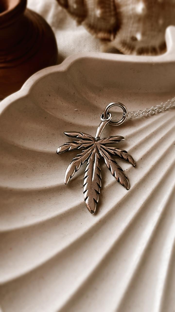 Big Hemp Leaf Cut Out Silver Necklace