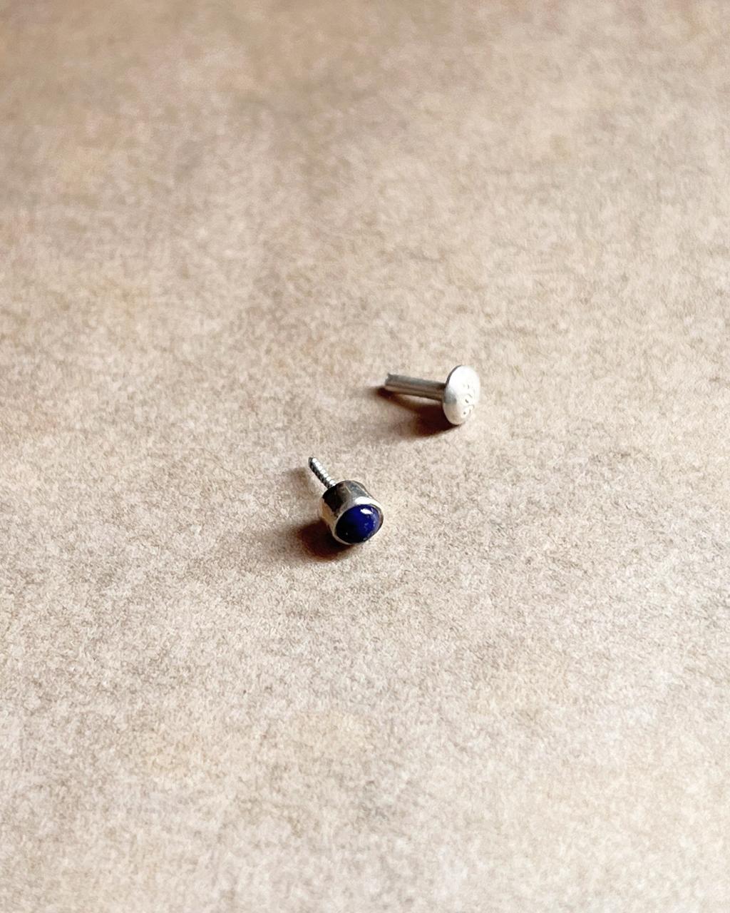 Minimalist silver nose pin featuring Lapis Lazuli gemstone