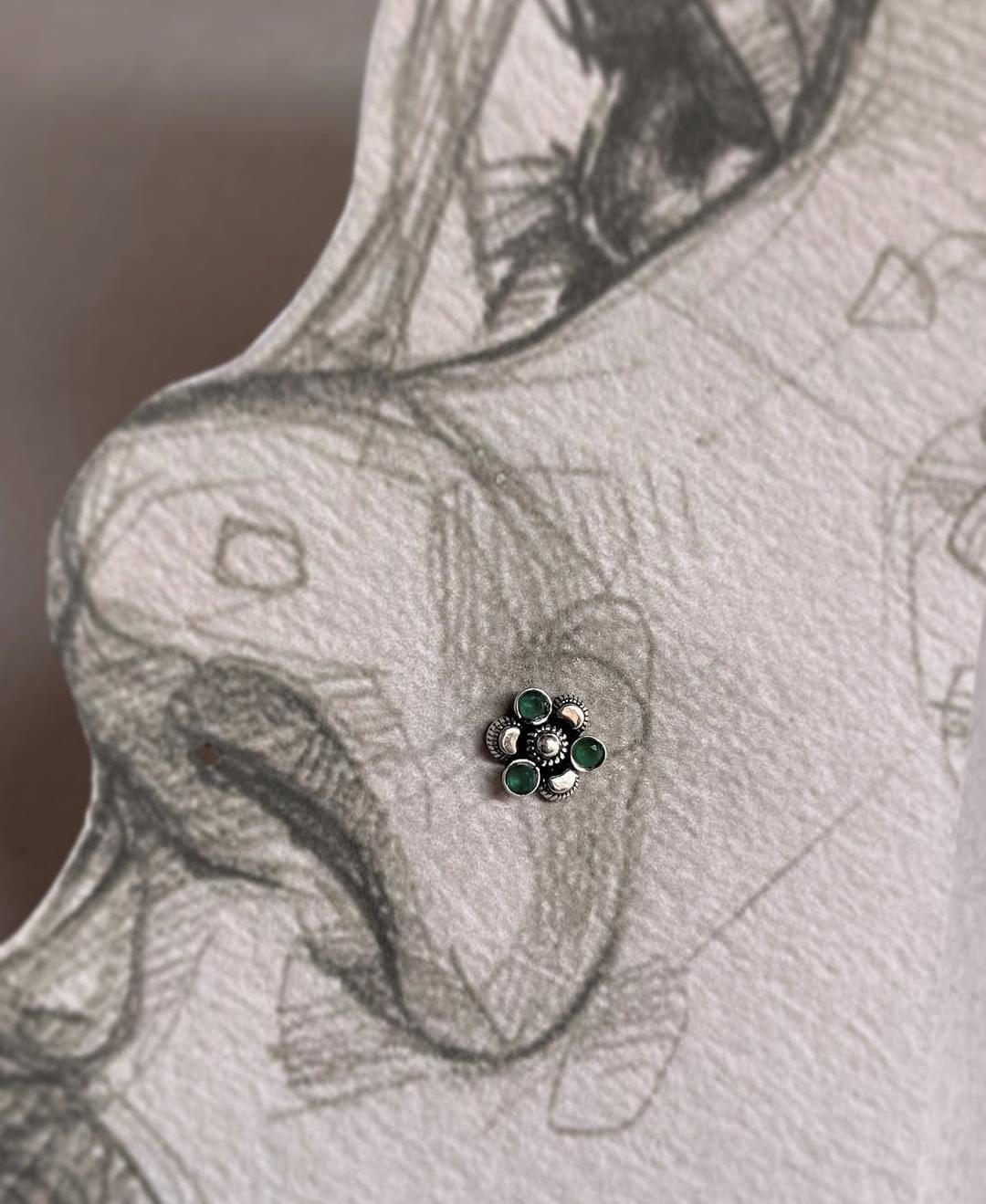 Tribal rawa green CZ stone wired back silver nose pin