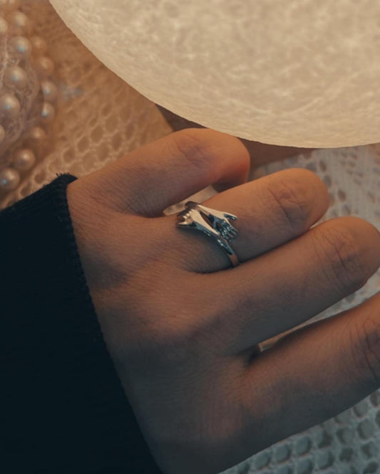 Sterling silver adjustable Hug ring design