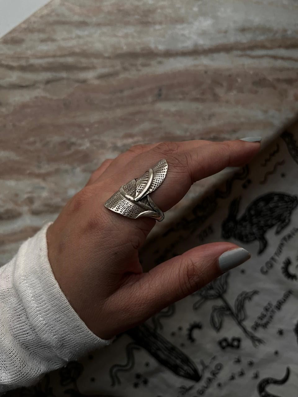 925 silver adjustable ring with leaf wrap motif