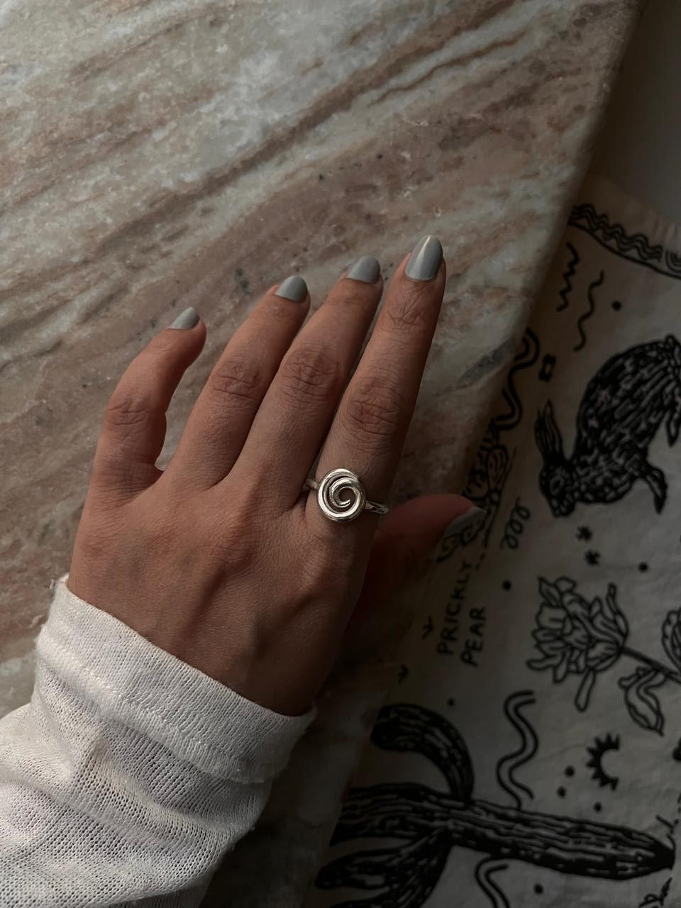  925 silver adjustable ring with spiral motif