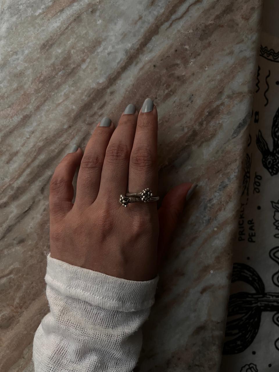 Sterling silver flower bunch ring for boho fashion lovers