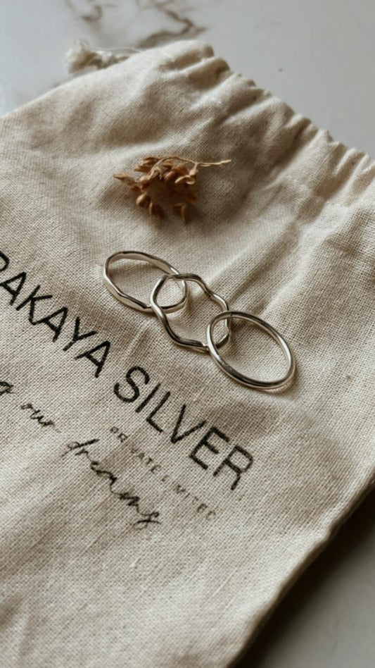 Wavy plain and hammered band silver ring stack set  