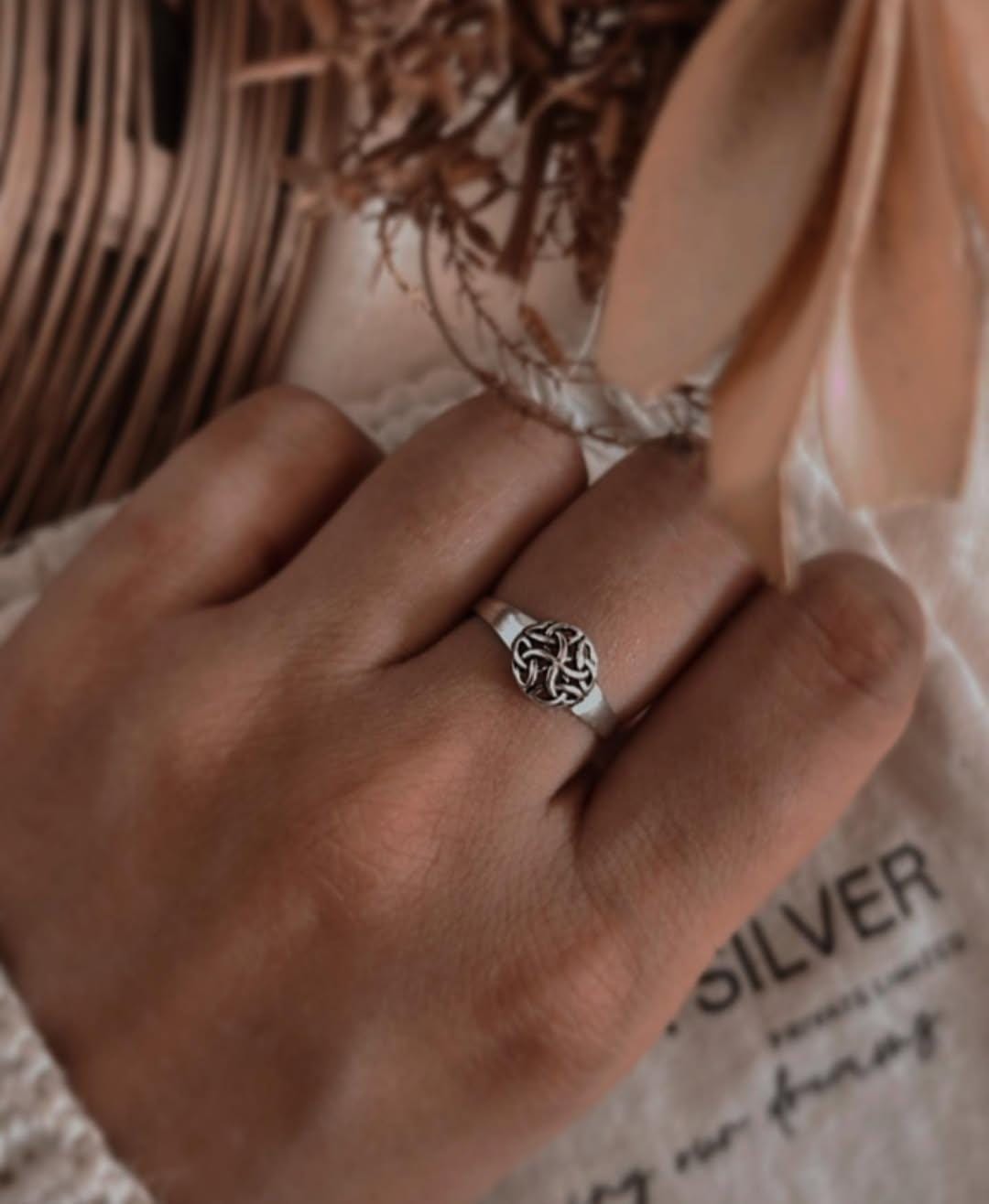 Round Celtic Knot 925 Sterling Silver Ring